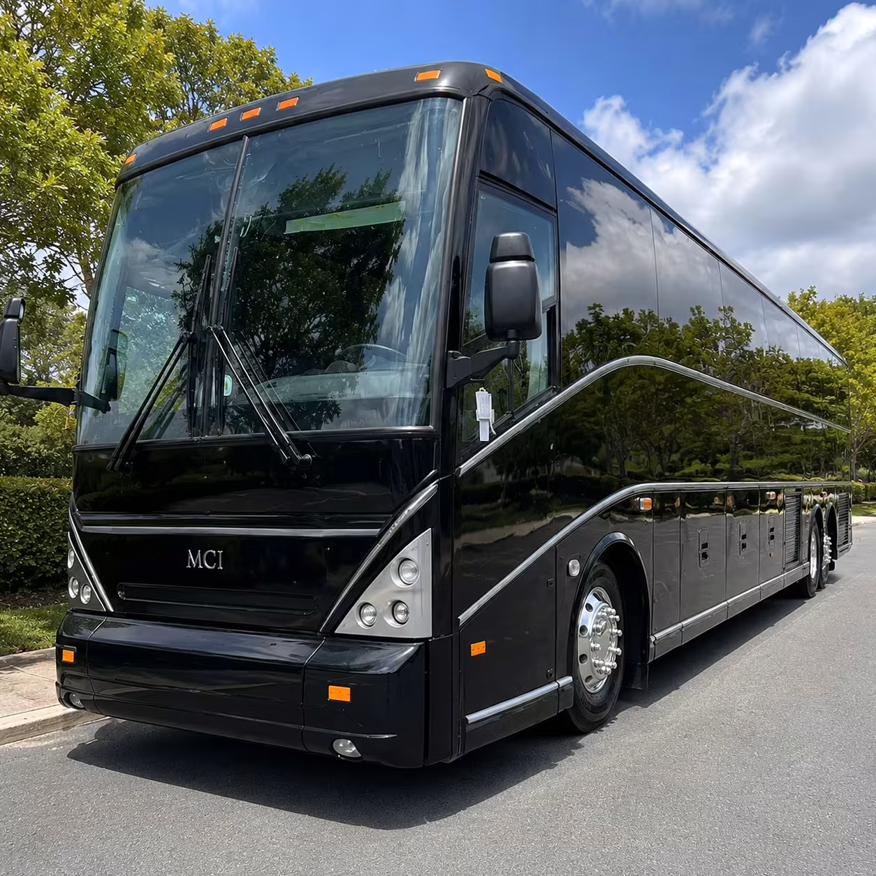 employee shuttle buses for fontana distribution and logistics workers